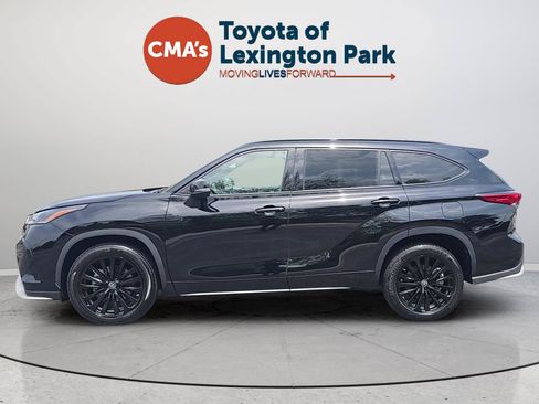 Used 2023 Toyota Highlander XSE AWD/4WD image 2