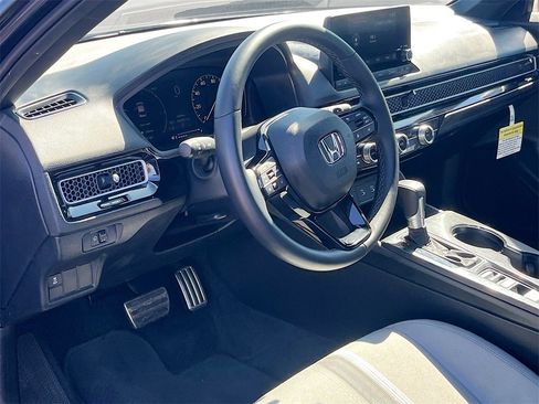 Used 2025 Honda Civic FWD Hybrid Sedan image 9