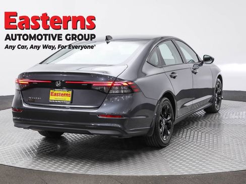 Used 2025 Honda Accord SE image 5