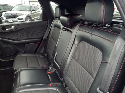 Used 2023 Ford Escape ST-Line w/ Cold Weather Package FWD image 15