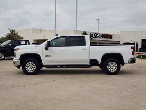 Used 2025 Chevrolet Silverado 2500 LT w/ Texas Edition image 12