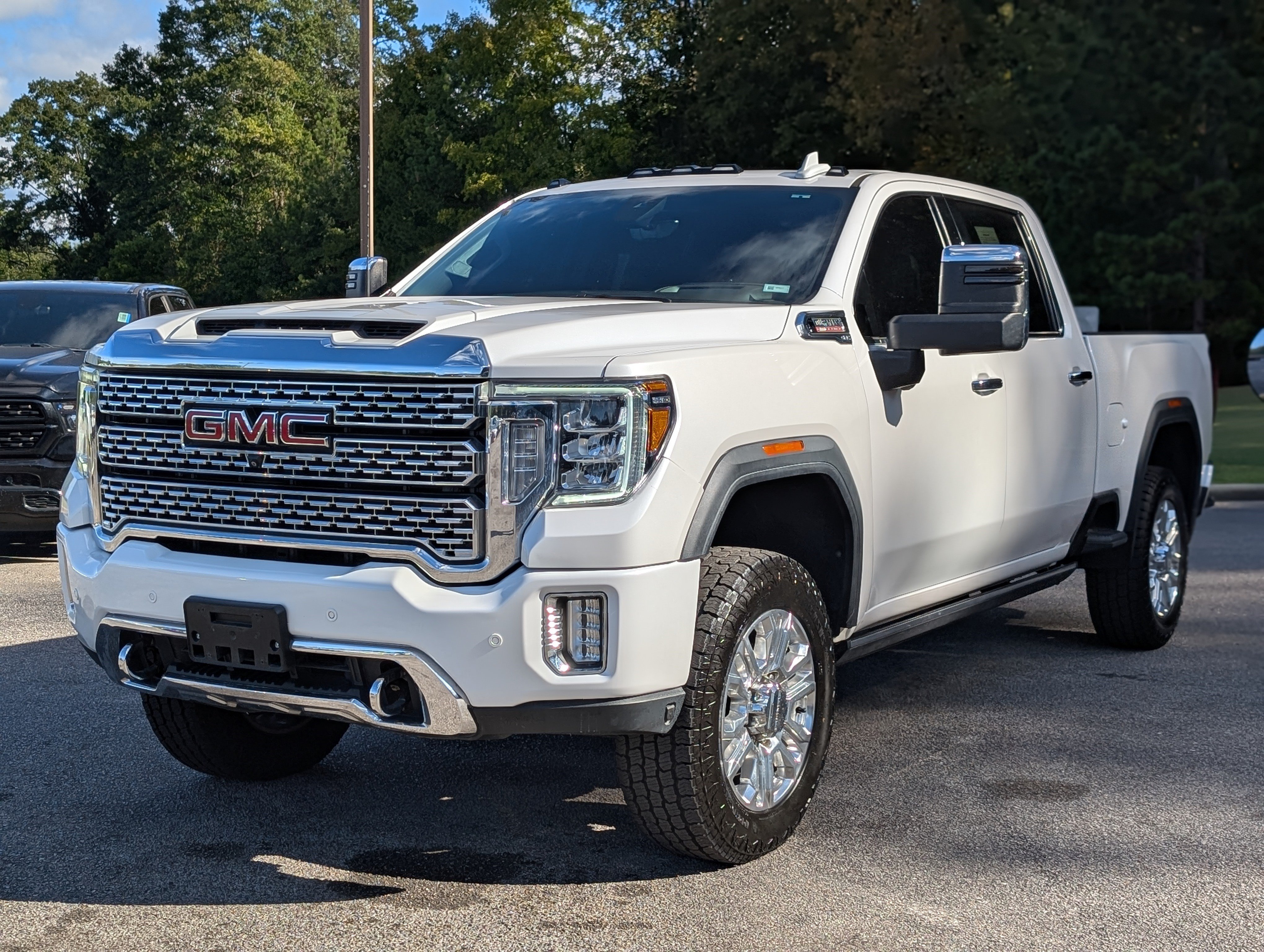 Used 2023 GMC Sierra 2500 Denali w/ Denali Ultimate Package AWD/4WD image 5