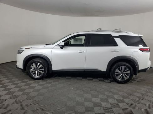 New 2025 Nissan Pathfinder SL image 7