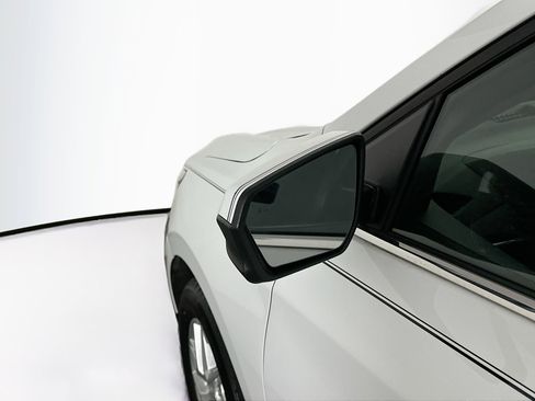 Used 2024 Chevrolet Equinox LT image 16