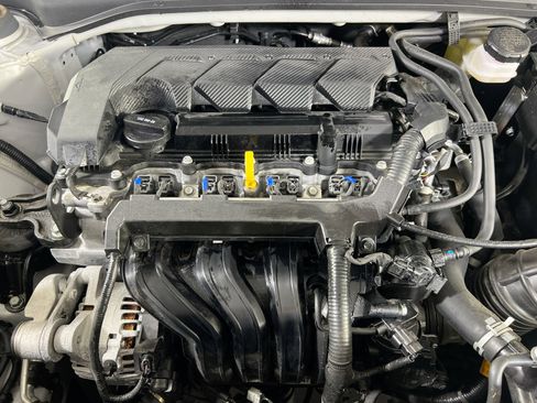 Used 2024 Hyundai Venue SEL FWD image 27