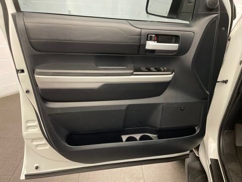 Used 2018 Toyota Tundra Limited w/ Limited Premium Package AWD/4WD image 24