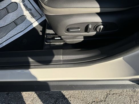 New 2026 Chevrolet Trax ACTIV w/ Sunroof Package image 15