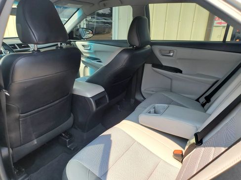 Used 2017 Toyota Camry SE FWD image 28