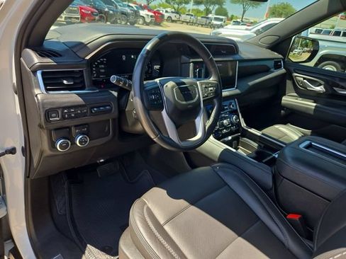 Used 2022 GMC Yukon XL Denali RWD image 10