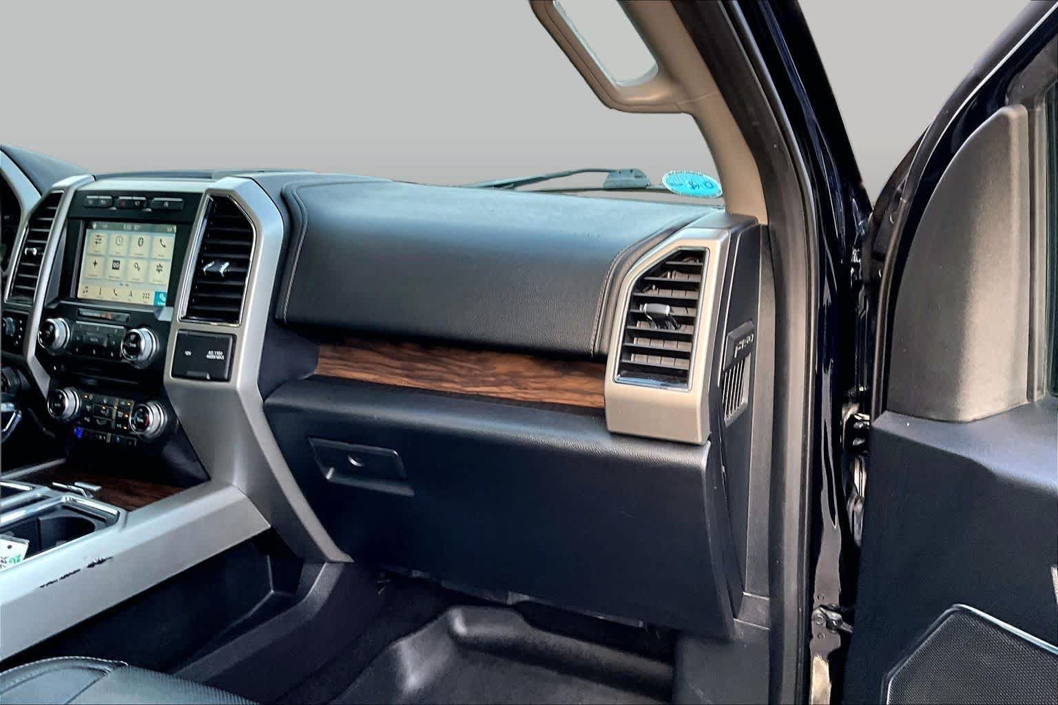 Used 2018 Ford F150 Lariat w/ Equipment Group 502A Luxury AWD/4WD image 21
