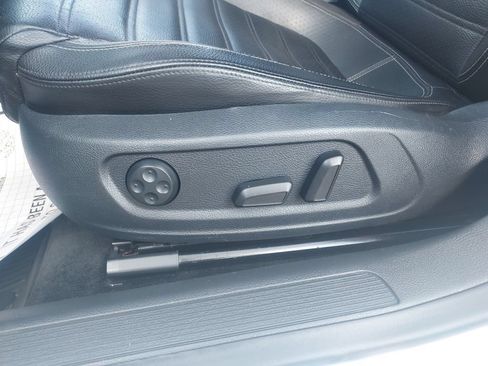Used 2013 Volkswagen CC R-Line FWD image 25