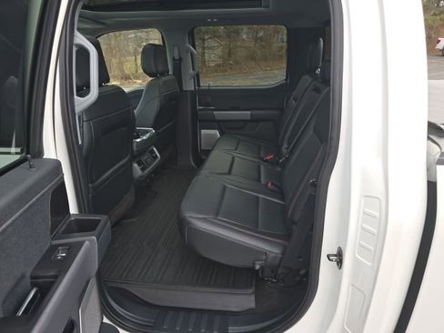 Used 2021 Ford F150 Lariat w/ Equipment Group 502A High image 6