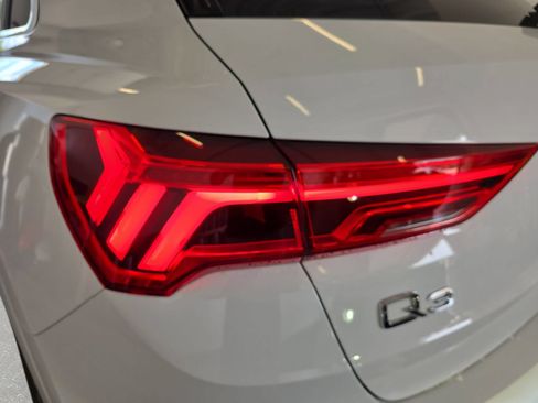 Used 2020 Audi Q3 2.0T Premium Plus w/ Premium Plus Package AWD/4WD image 33