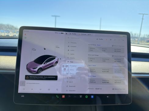 Used 2021 Tesla Model 3 Standard Range Plus image 21