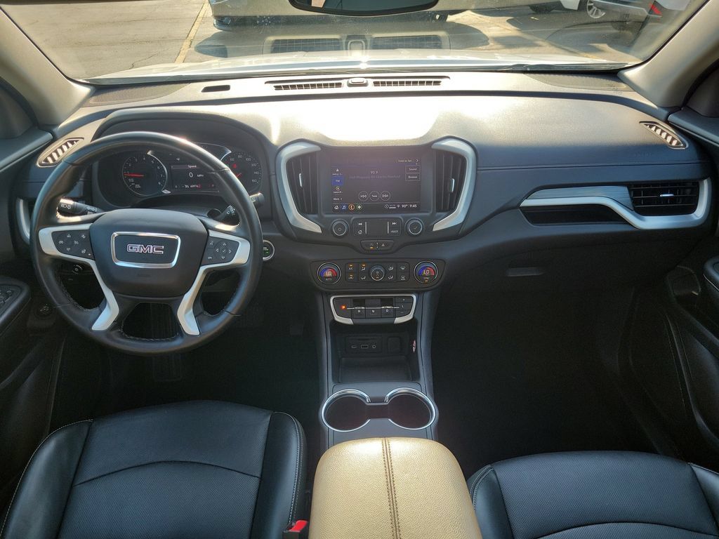 Used 2024 GMC Terrain SLT FWD image 12