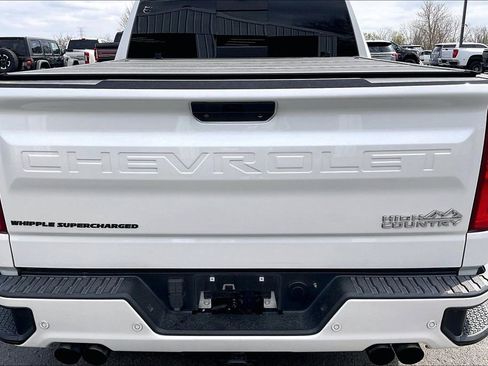 Used 2021 Chevrolet Silverado 1500 High Country w/ Technology Package AWD/4WD image 4