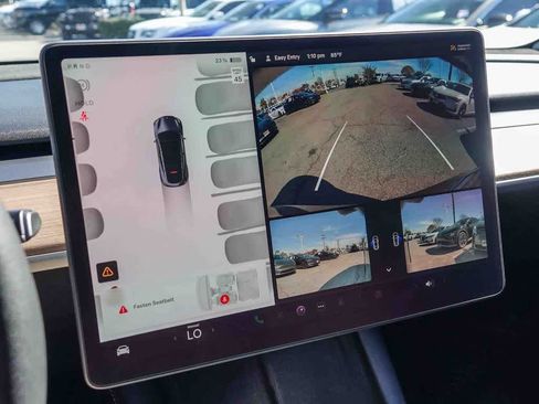 Used 2023 Tesla Model Y Long Range image 21