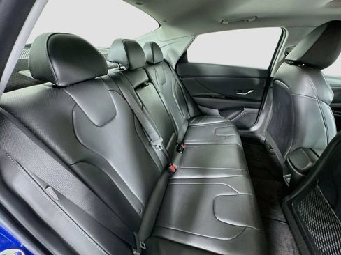 Used 2025 Hyundai Elantra Limited FWD image 29