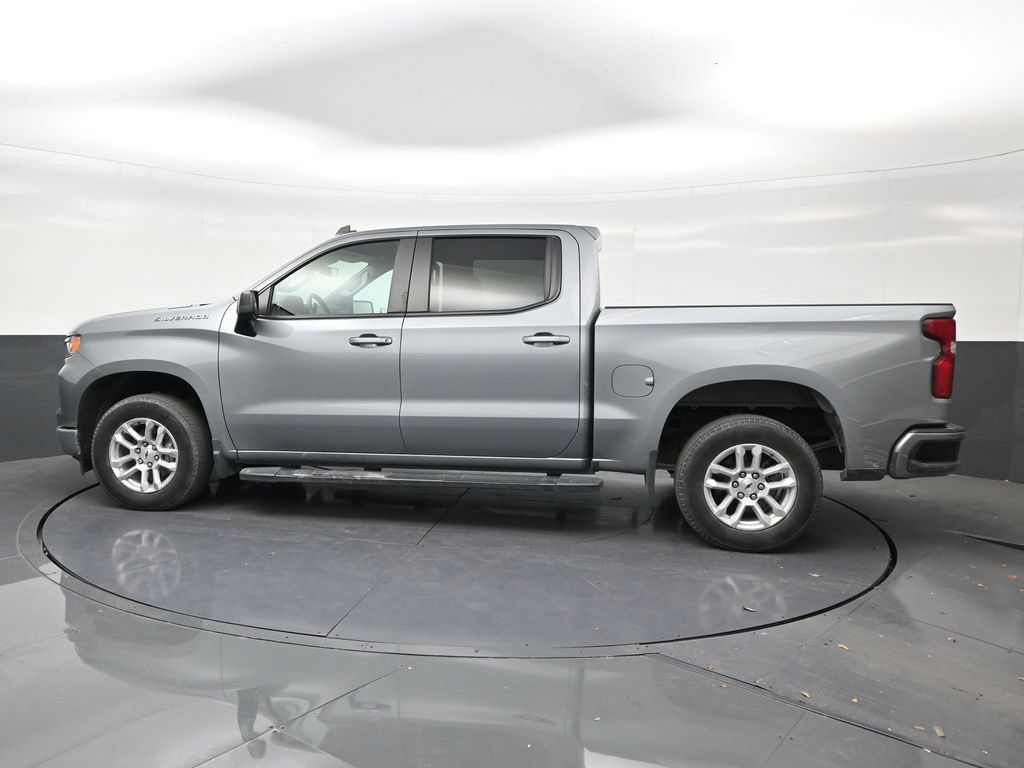 Used 2023 Chevrolet Silverado 1500 RST RWD image 2
