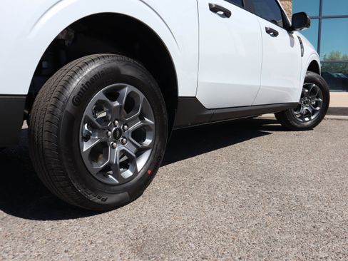 New 2026 Ford Maverick XLT w/ XLT Luxury Package FWD image 11