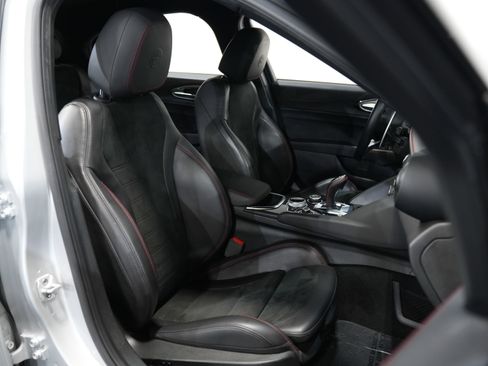 Used 2020 Alfa Romeo Giulia Quadrifoglio w/ Nero Edizione image 35