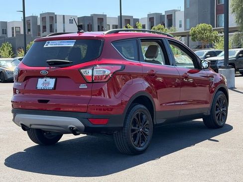 Used 2018 Ford Escape SEL image 5