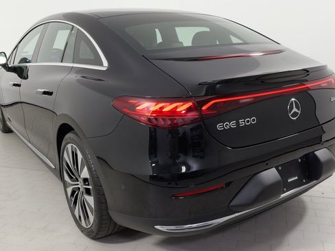 Used 2023 Mercedes-Benz EQE 500 4MATIC Sedan image 13