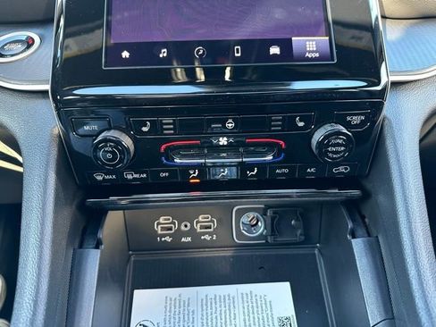 New 2025 Jeep Grand Cherokee L Altitude AWD/4WD image 37