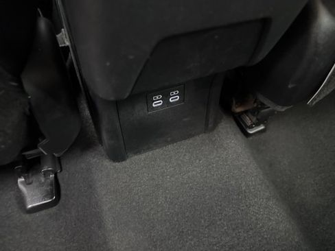 Used 2023 Toyota Prius LE image 27