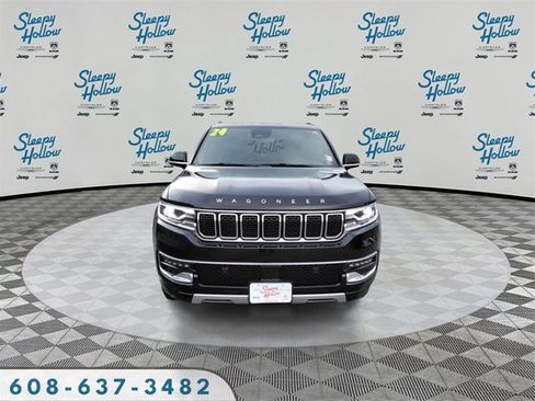 Used 2024 Jeep Wagoneer L Series II image 2