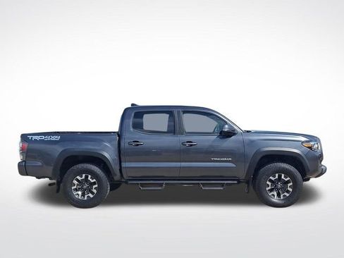 Used 2022 Toyota Tacoma TRD Off-Road w/ Technology Package AWD/4WD image 7