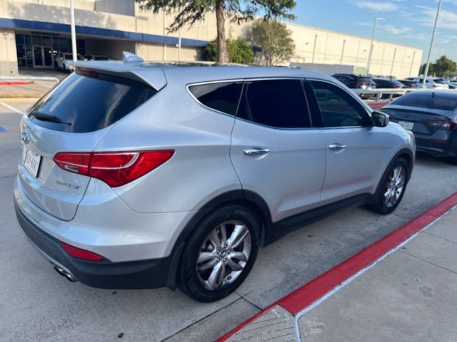 Used 2013 Hyundai Santa Fe Sport 2.0T w/ Technology Pkg FWD image 4