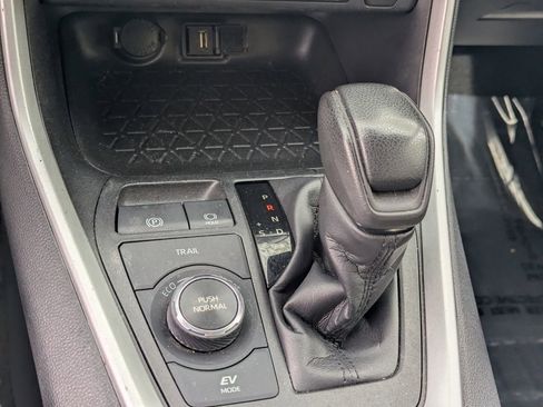 Used 2021 Toyota RAV4 XLE w/ XLE Grade Weather Package image 26