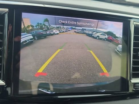 Used 2024 Chrysler Pacifica Touring-L FWD image 25
