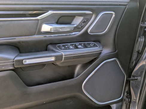 Used 2019 RAM 1500 Laramie image 12