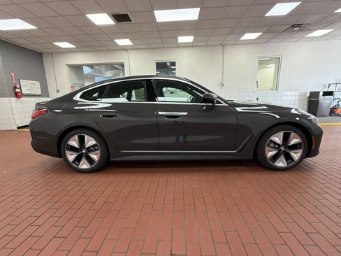 Used 2026 BMW i4 xDrive40 AWD/4WD image 7