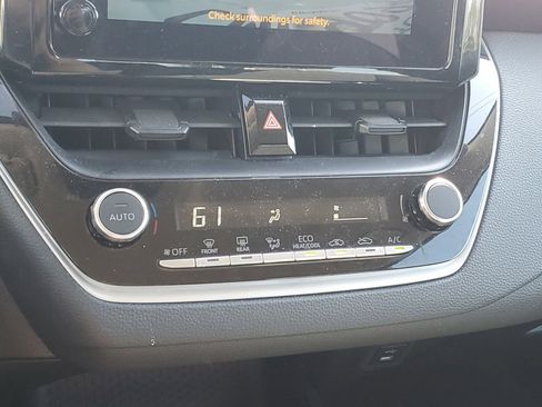 Used 2024 Toyota Corolla LE image 28