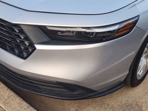 Used 2025 Honda Accord LX image 8