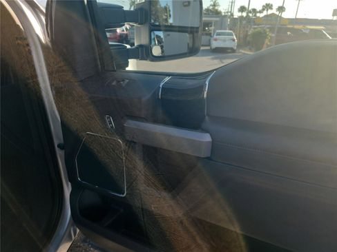 Used 2022 Ford F250 Platinum w/ Tremor Off-Road Package image 28