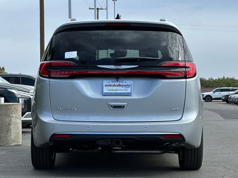 New 2026 Chrysler Pacifica Pinnacle w/ Trailer Tow Group image 5