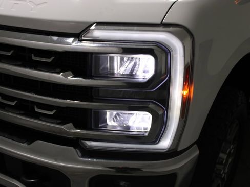 Used 2024 Ford F250 Lariat AWD/4WD image 61