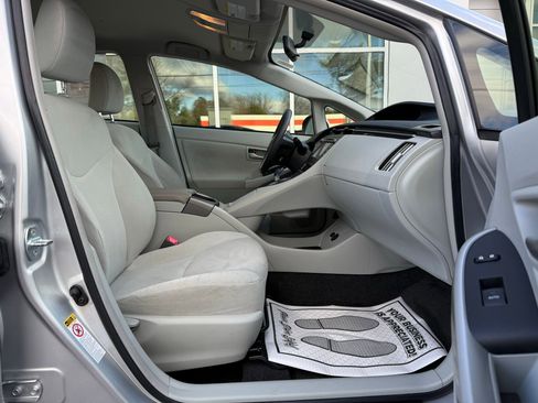 Used 2012 Toyota Prius Two image 23
