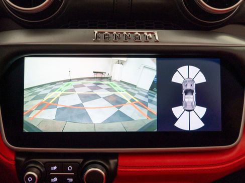 Used 2020 Ferrari Portofino image 36