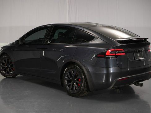 Used 2023 Tesla Model X Plaid image 17