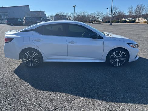 Used 2022 Nissan Sentra SR w/ Trunk Package image 4