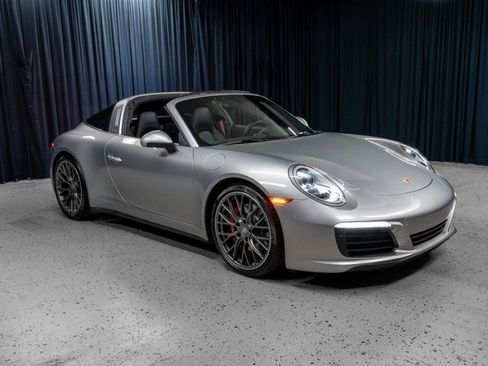Used 2017 Porsche 911 Targa 4S image 8