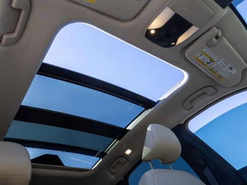 Used 2020 INFINITI QX50 Luxe w/ Navigation Package image 15