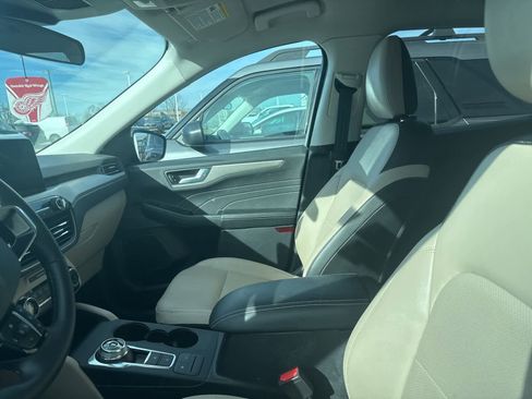 Used 2022 Ford Escape SEL image 27