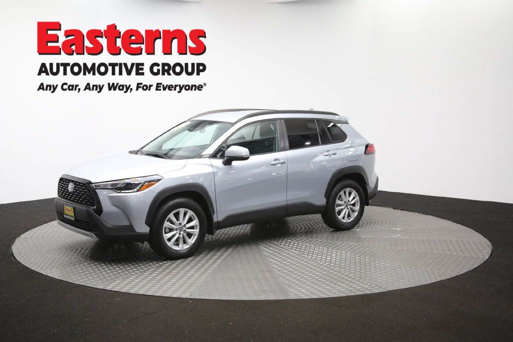 Used 2022 Toyota Corolla Cross LE AWD/4WD image 55