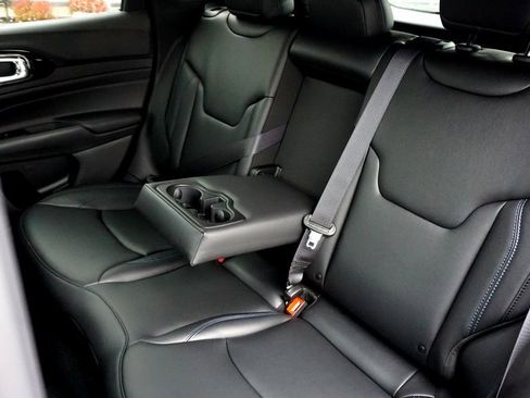 New 2026 Jeep Compass Limited image 9